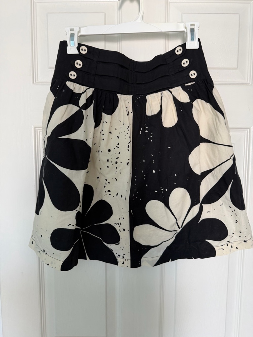 Women's Black & Cream Floral A-Line Skirt